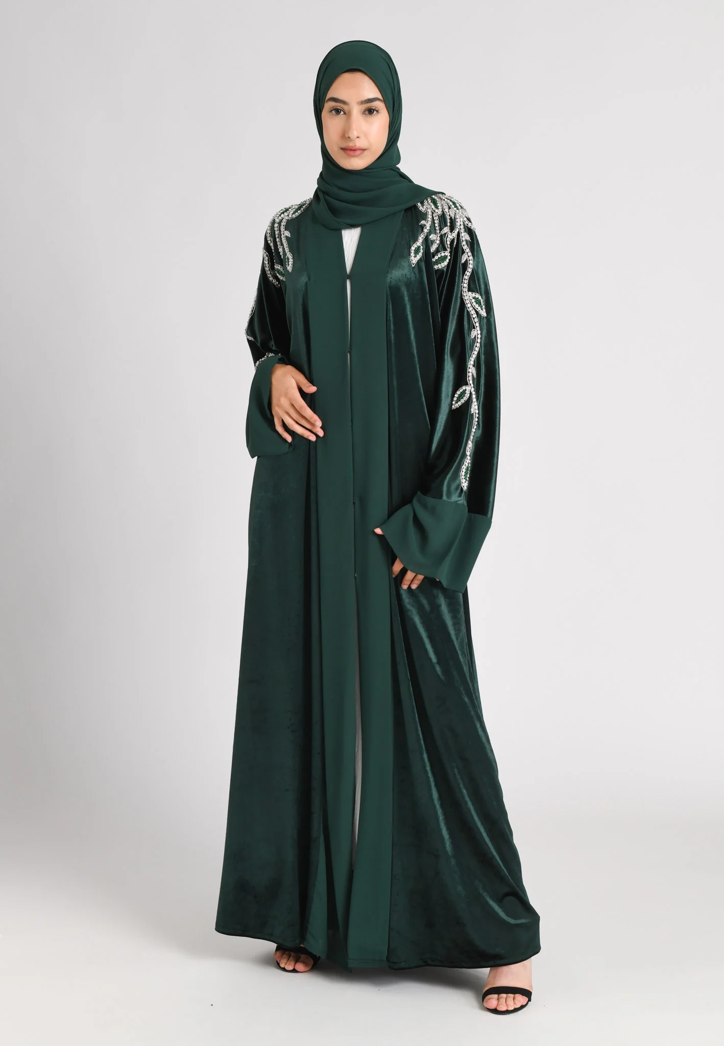 Luxury Ethereal Emerald Green Velvet Open Abaya - Hayah Al-Muslimah