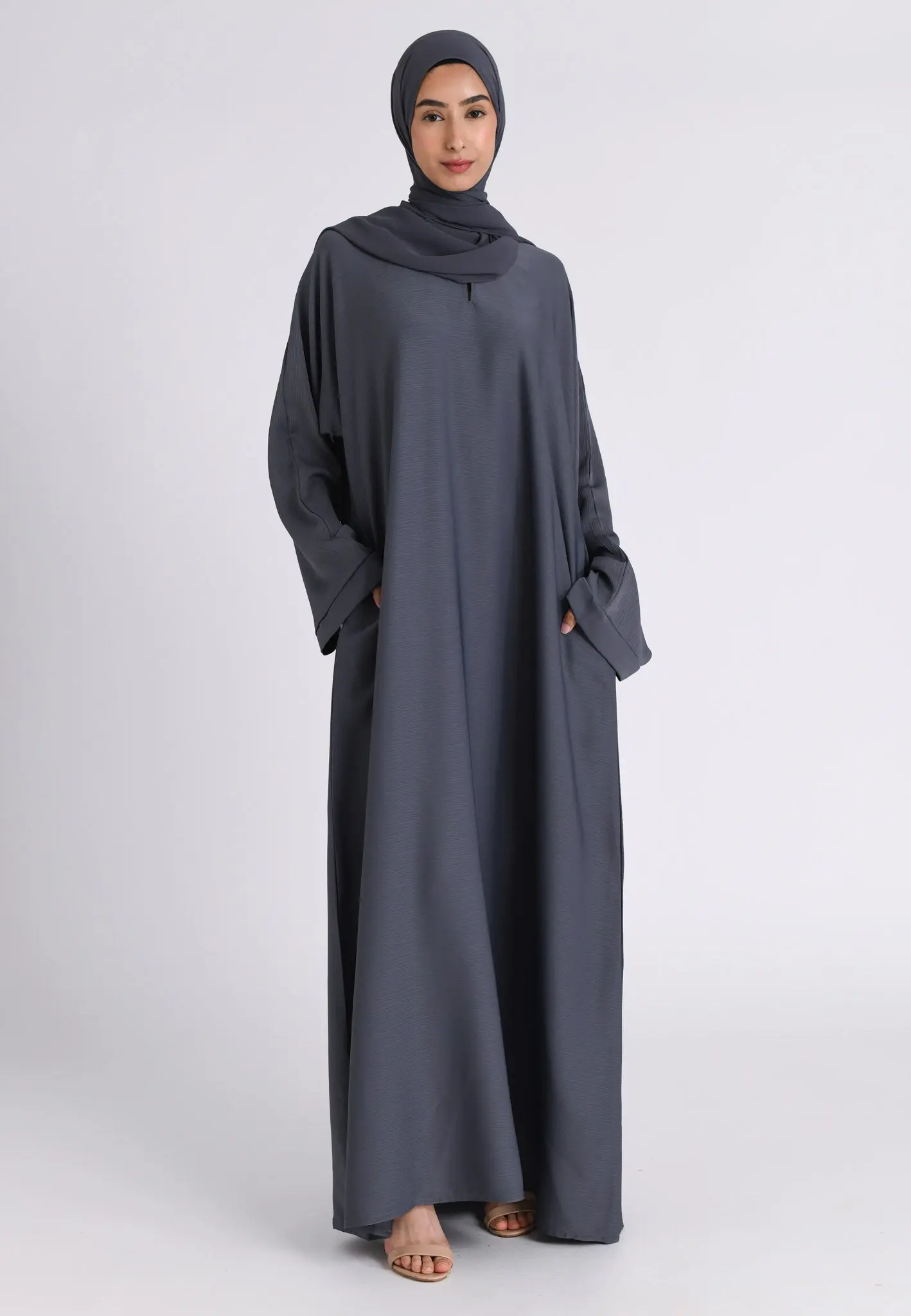 Grey Textured Abaya With Zip Pockets (Premium) - Hayah Al-Muslimah