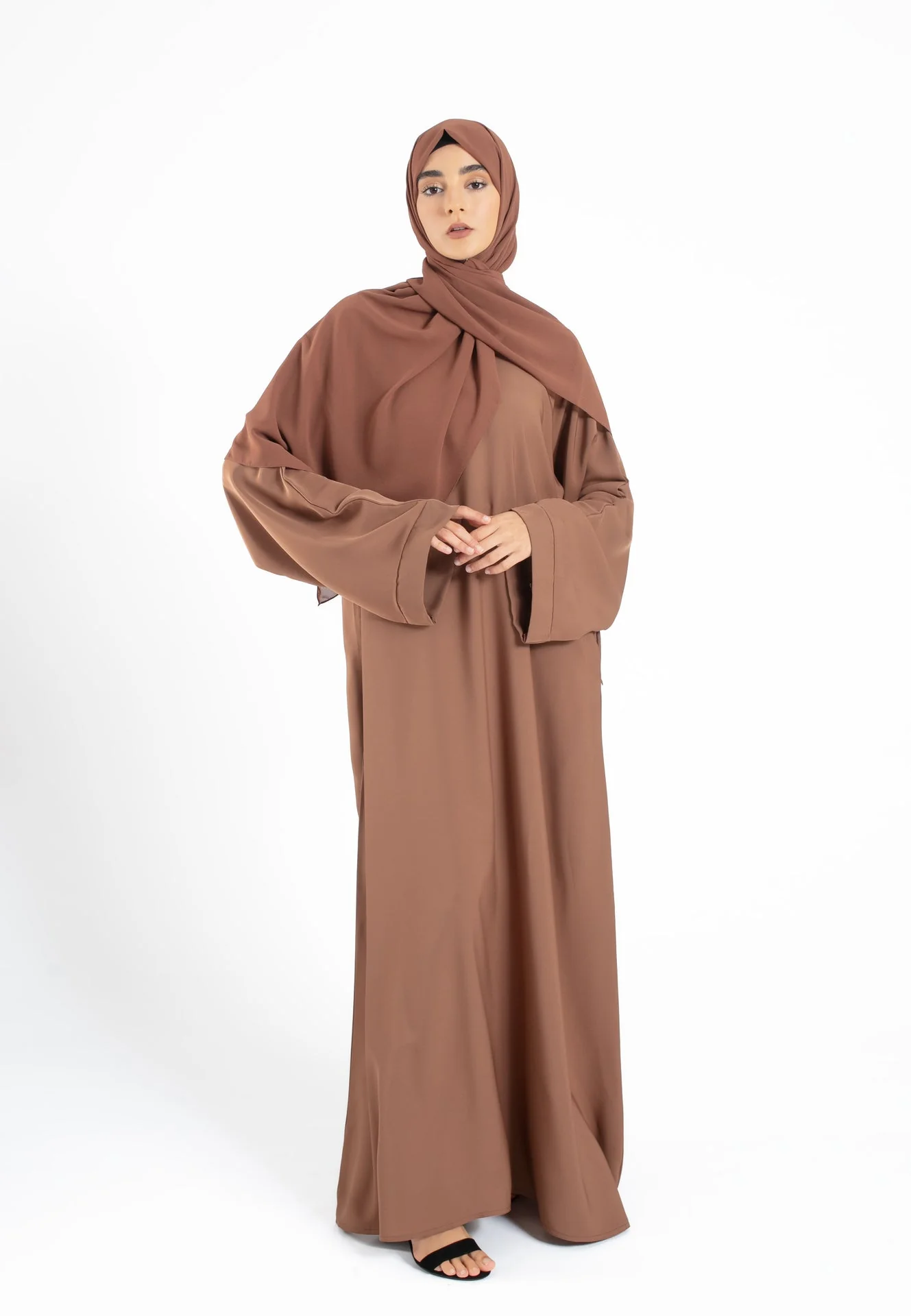 Plain Closed Abaya With Zip Pockets & Wide Sleeves - Toffee - Hayah Al-Muslimah