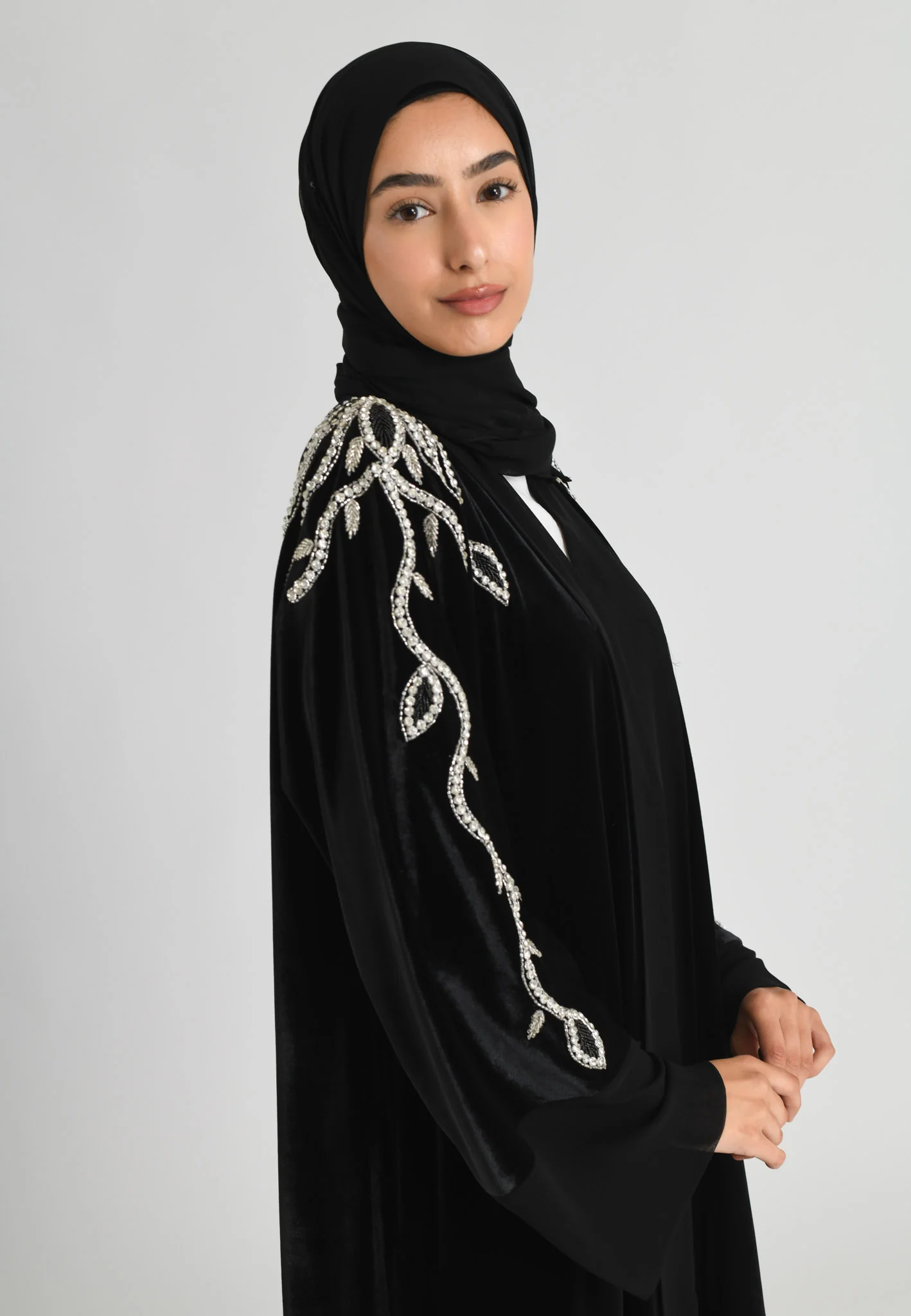 Luxury Onyx Black Velvet Open Abaya - Hayah Al-Muslimah