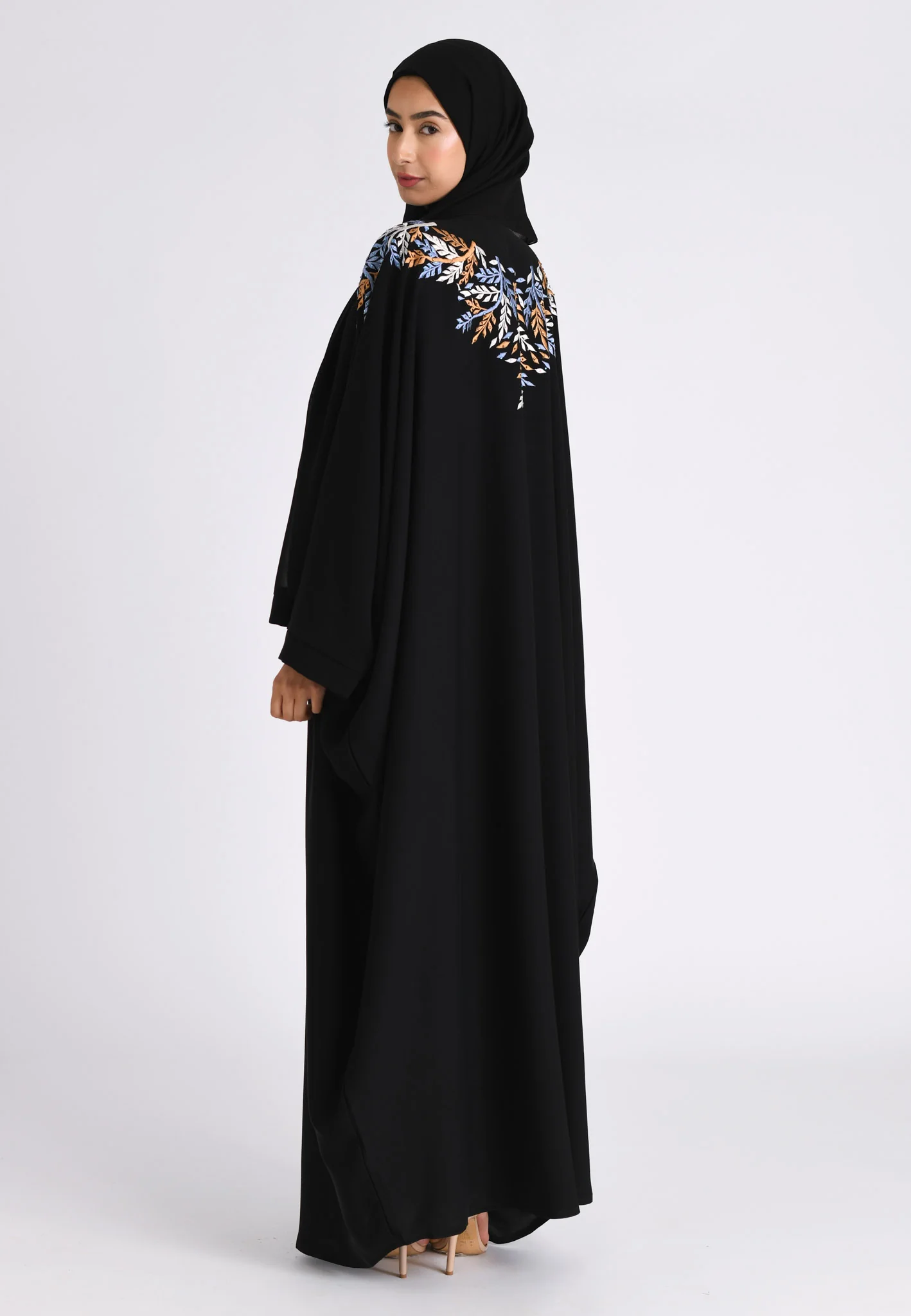 Premium Rio Black Embroidered Farasha - Hayah Al-Muslimah