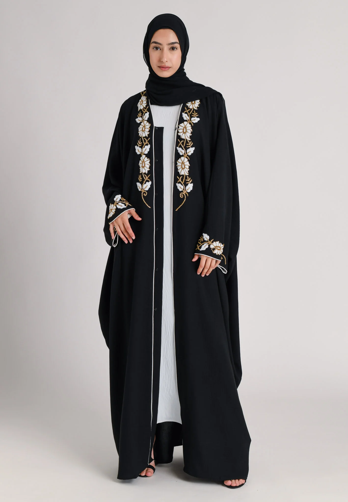 White and Gold Floral Embellished Batwing Farasha - Hayah Al-Muslimah
