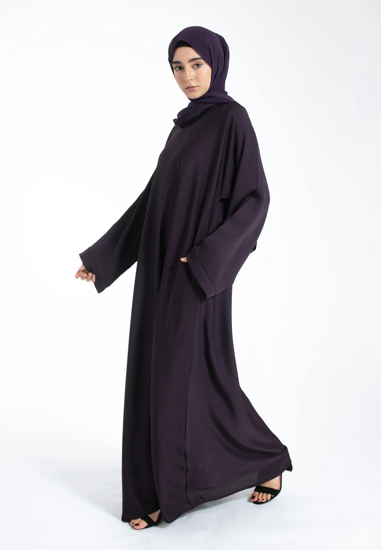Deep Purple Textured Abaya with Zip Pockets - Hayah Al-Muslimah