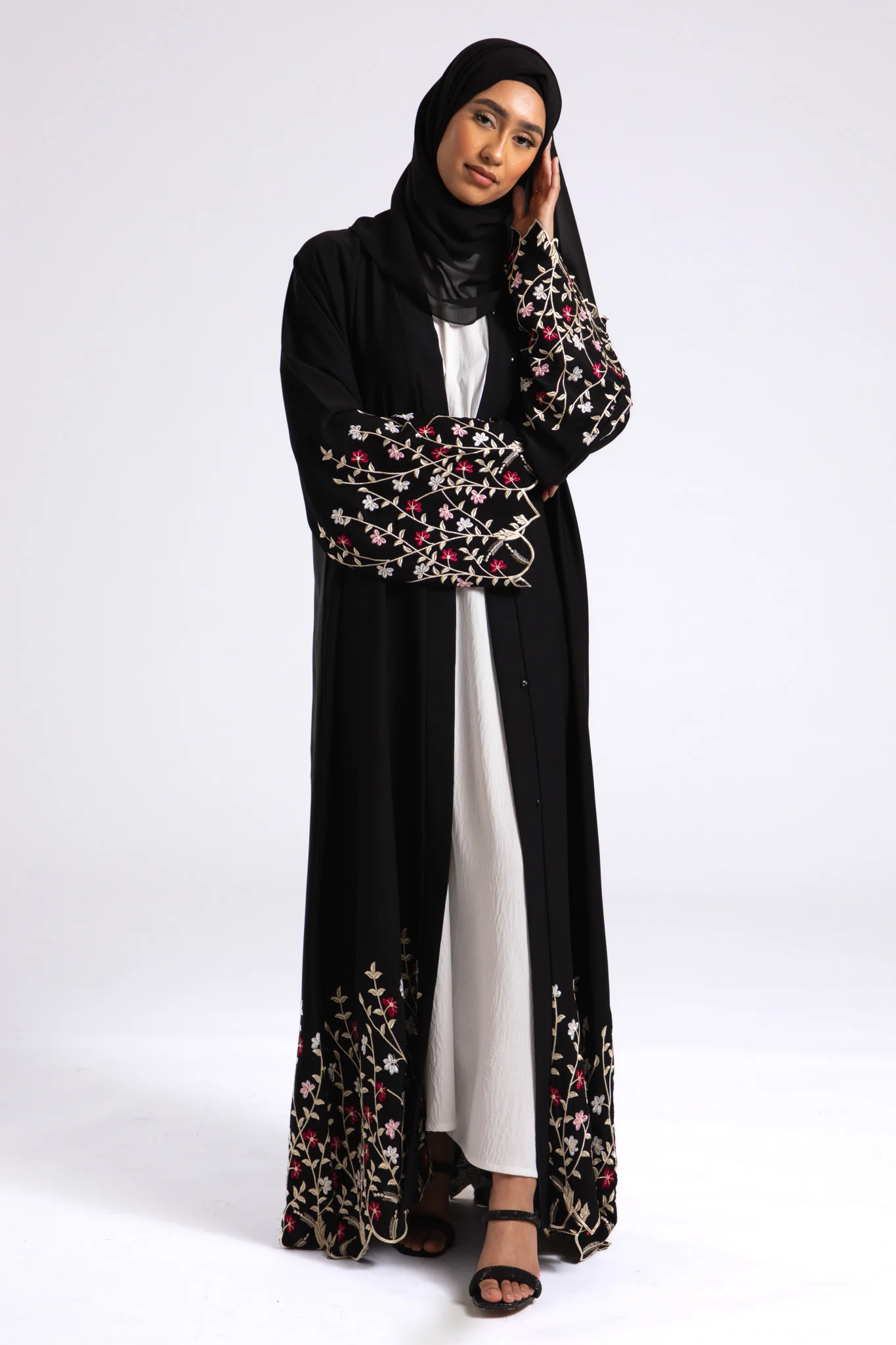 Zadina Blooming Flowers Embroidered Open Abaya - Hayah Al-Muslimah