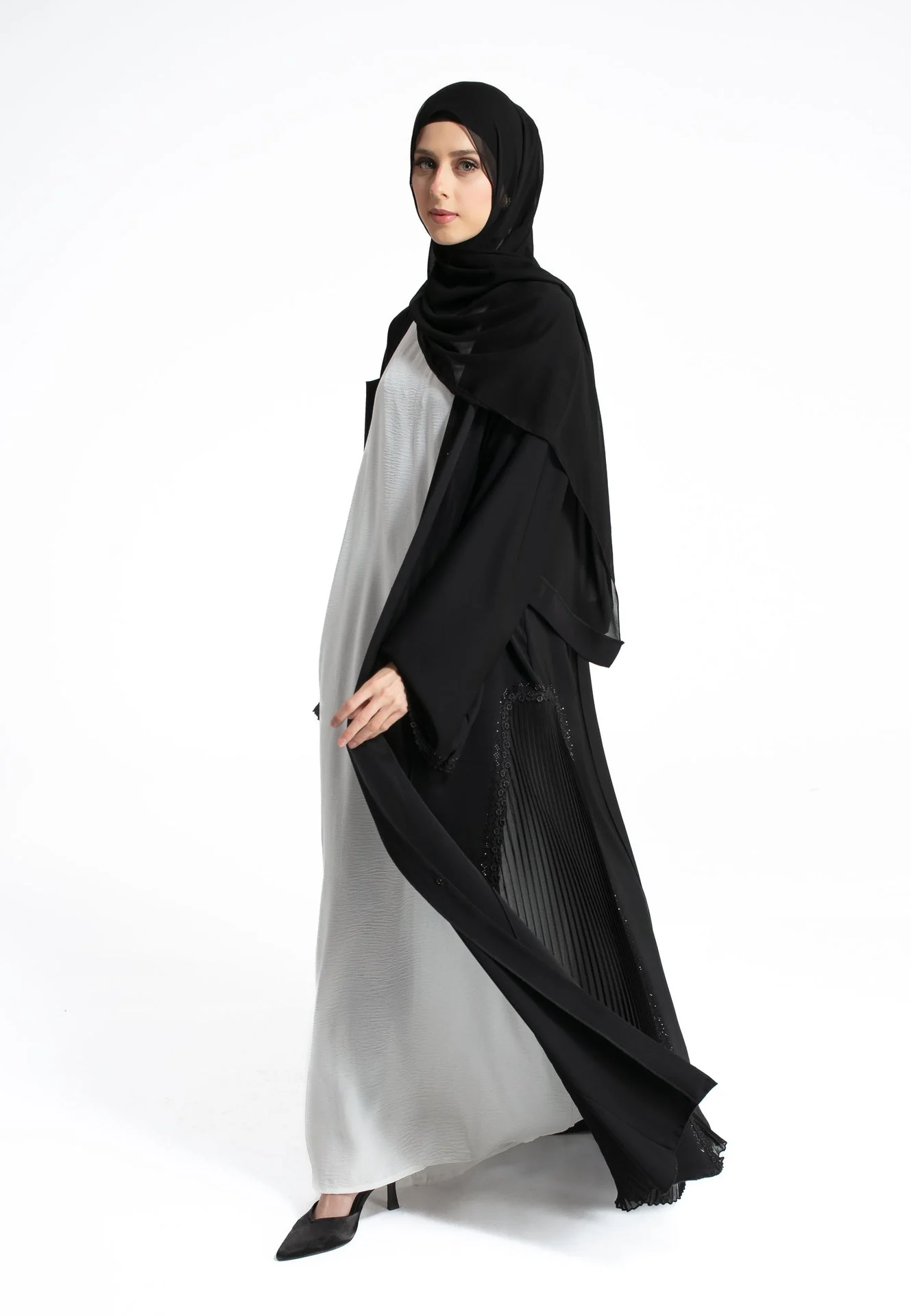 Diamanté Black Pleated Open Abaya - Hayah Al-Muslimah
