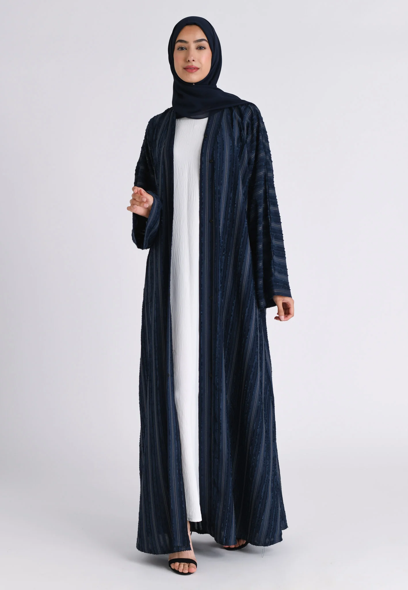 Luxury Plain Navy Emirati Open Abaya (Premium) - Hayah Al-Muslimah