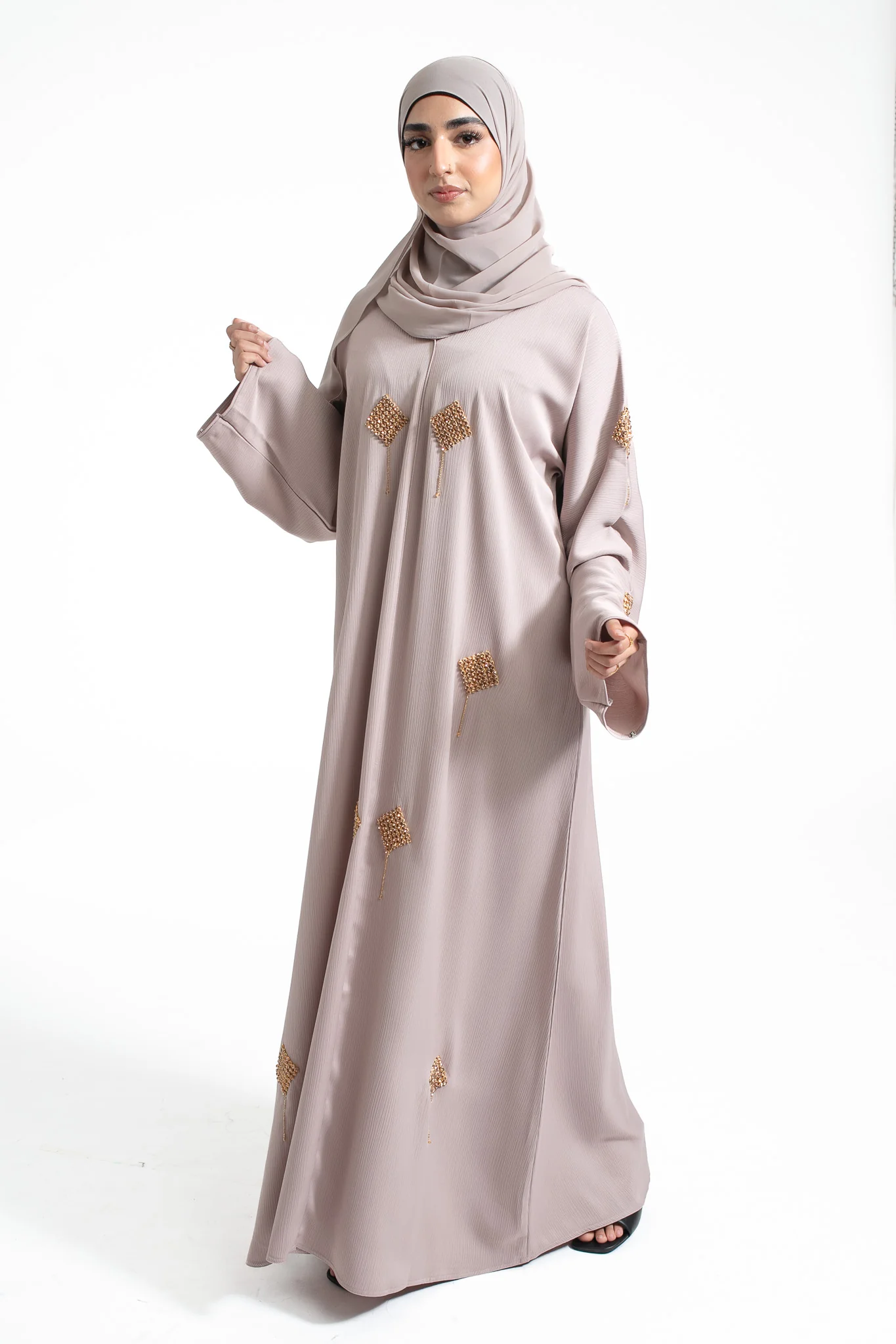 Luxury Abalone Grey Embellished Closed Abaya (Premium) - Hayah Al-Muslimah