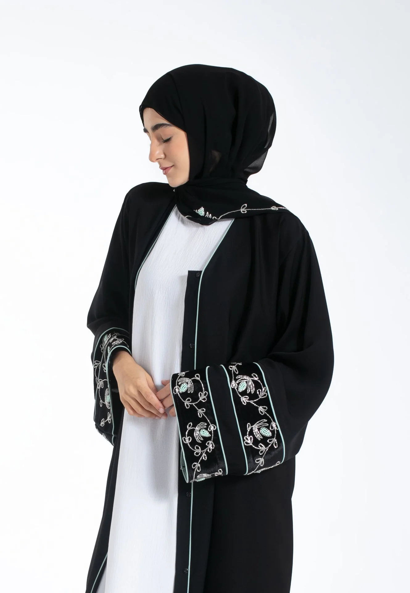 Alhambra Luxury Khaleeji Open Abaya - Hayah Al-Muslimah