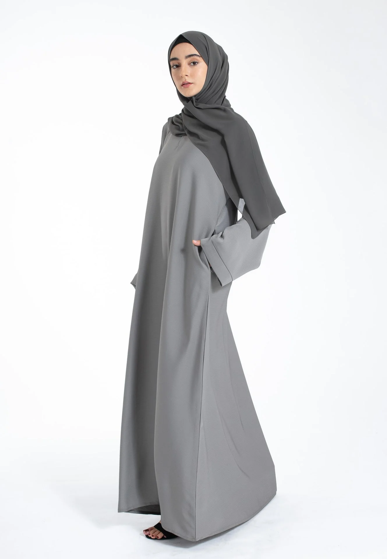 Pebble Grey Textured Abaya with Zip Pockets - Hayah Al-Muslimah