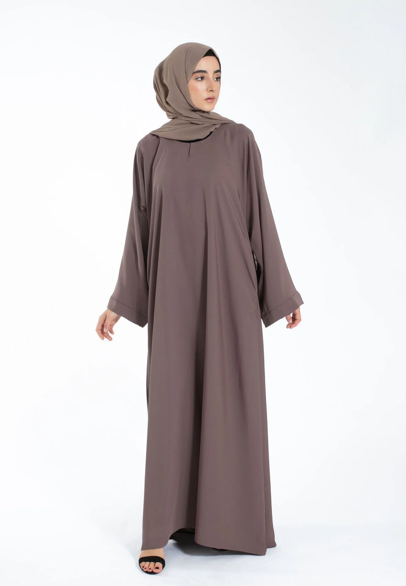 Plain Closed Abaya With Zip Pockets & Wide Sleeves - Taupe - Hayah Al-Muslimah