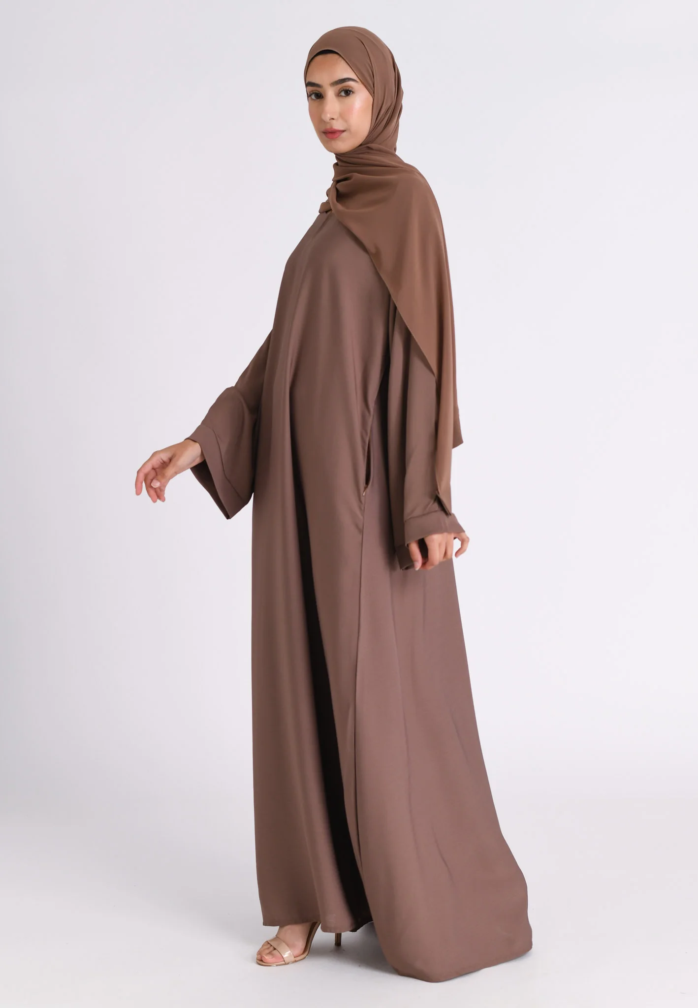 Dusty Mink Textured Abaya with Zip Pockets (Premium) - Hayah Al-Muslimah