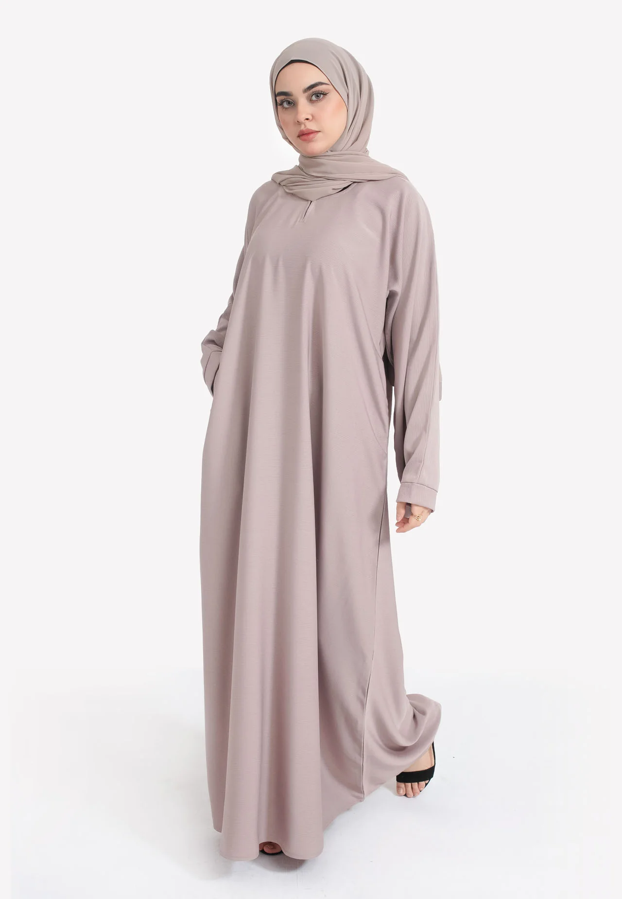 Pastel Mink Textured Abaya With Zip Pockets - Hayah Al-Muslimah