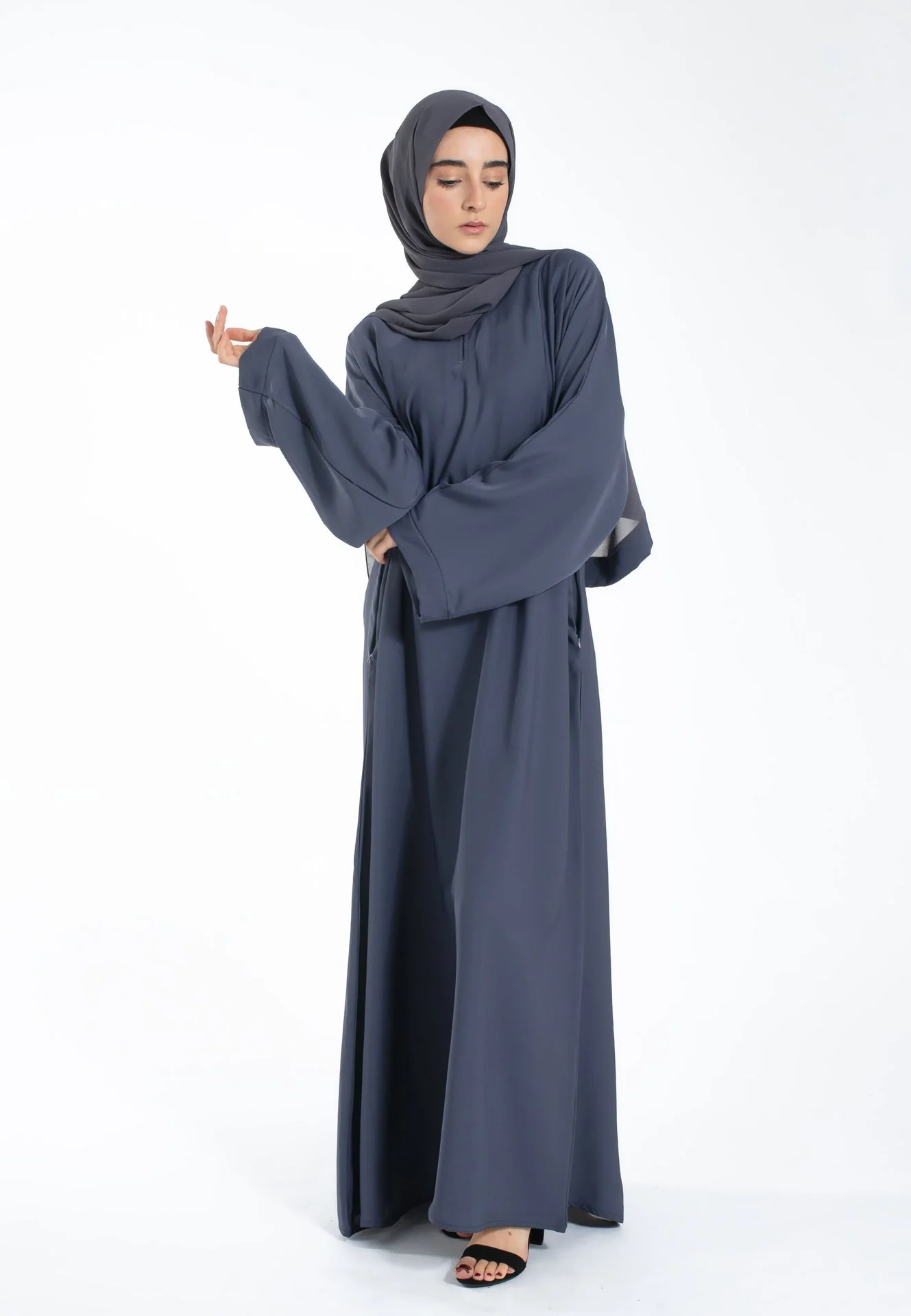 Plain Closed Abaya With Zip Pockets & Wide Sleeves - Slate Grey - Hayah Al-Muslimah