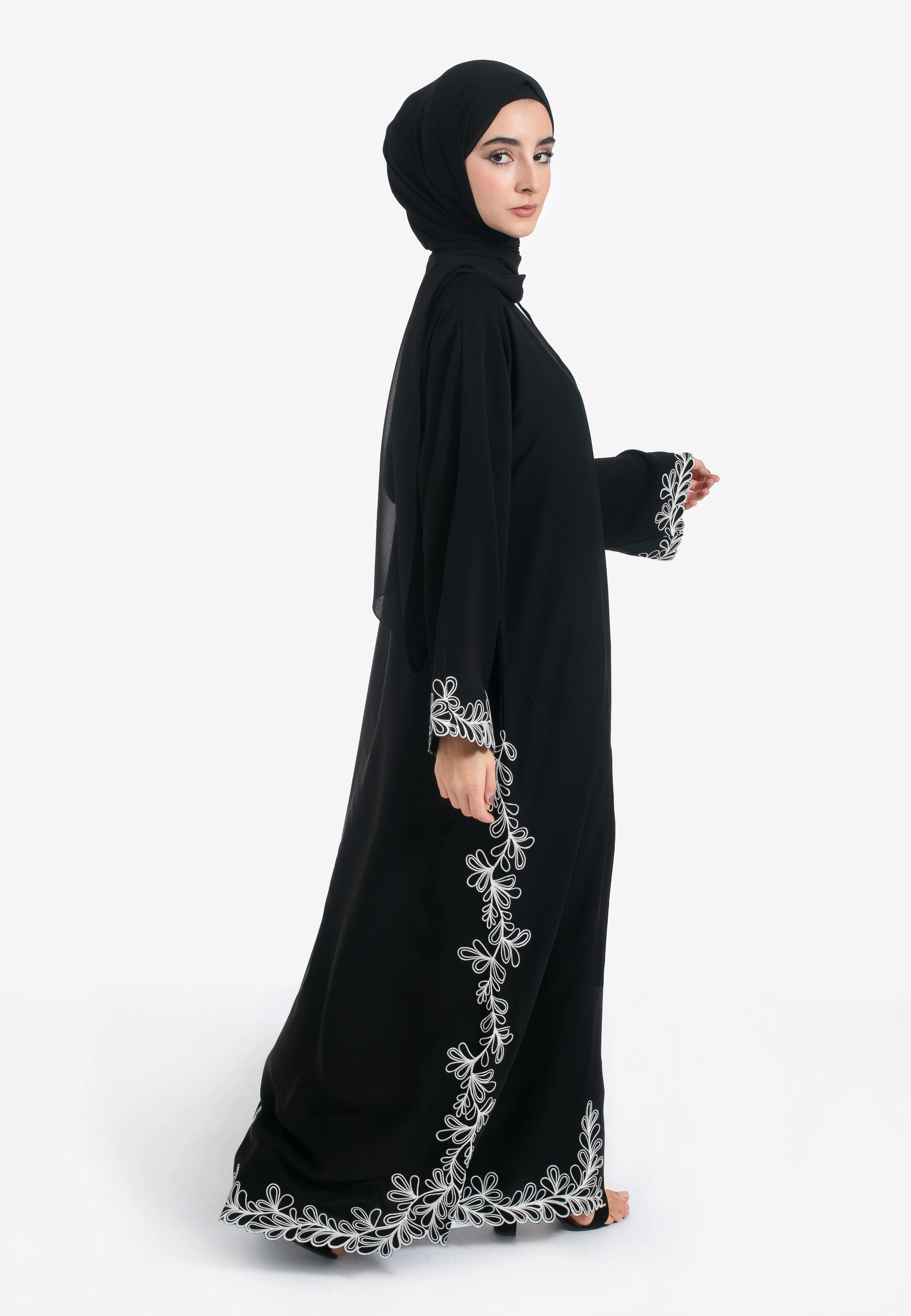 Luxury Noir Khaleeji Embroidered Open Abaya - Hayah Al-Muslimah