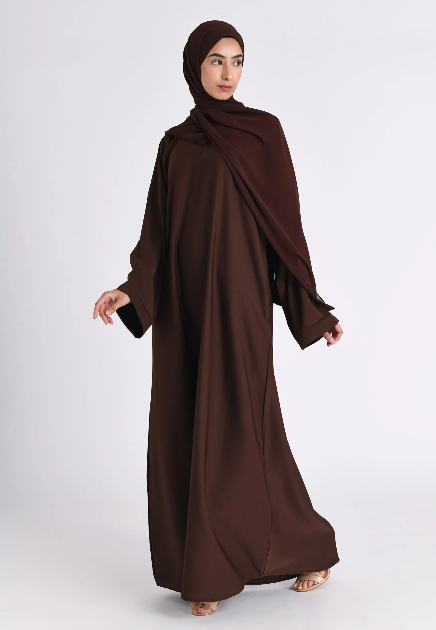 Brown Textured Abaya With Zip Pockets (Premium) - Hayah Al-Muslimah