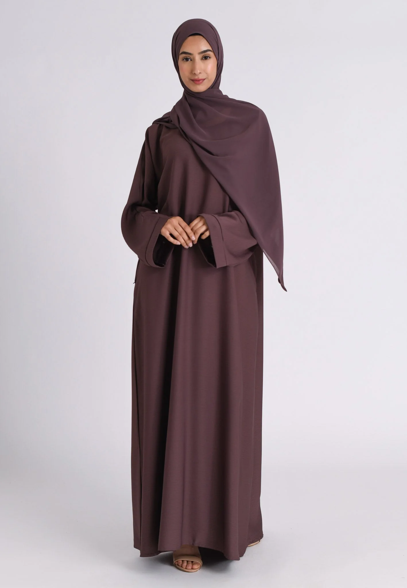 Bedrock Taupe Textured Abaya With Zip Pockets (Premium) - Hayah Al-Muslimah