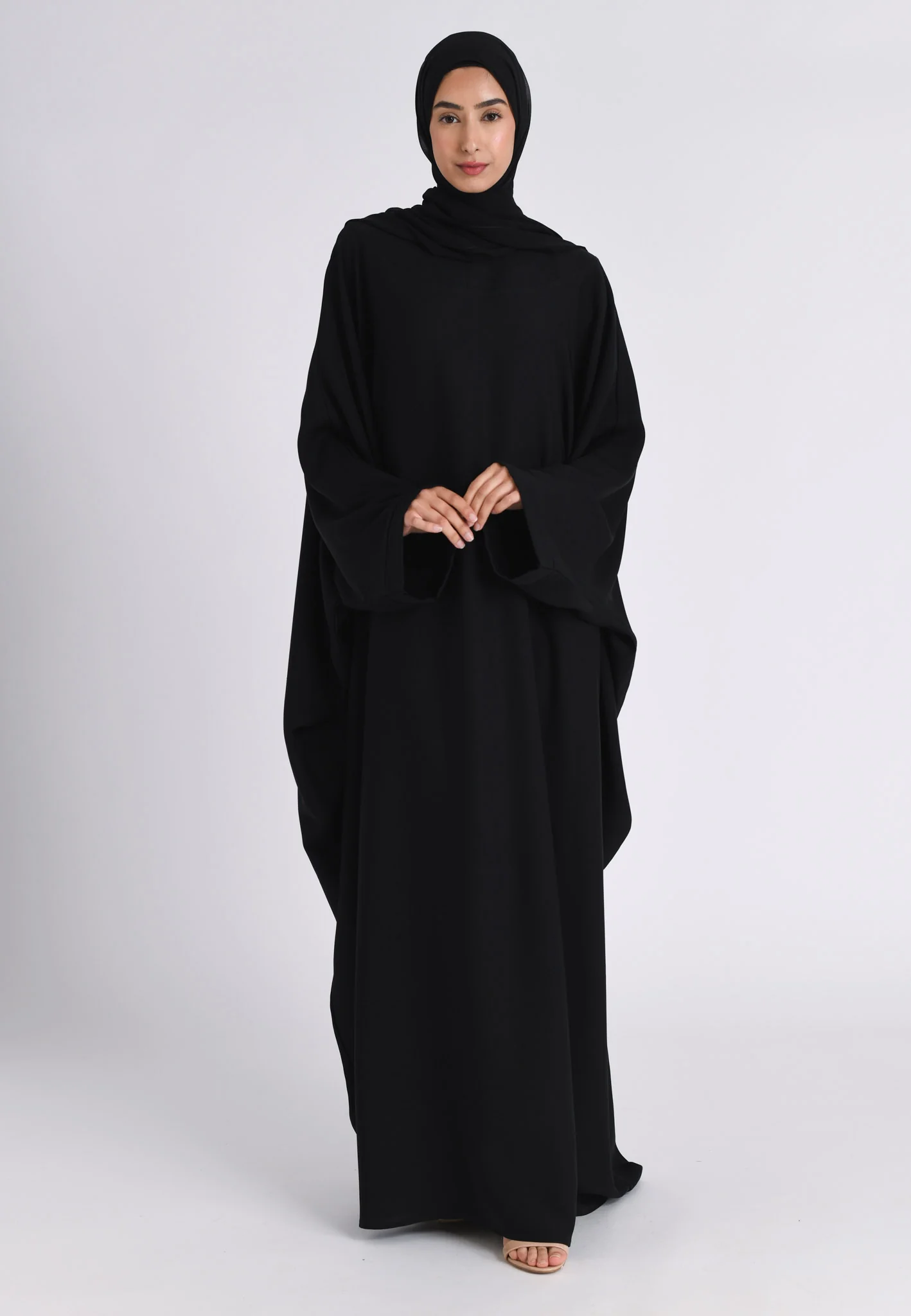 Plain Black Closed Farasha (Premium) - Hayah Al-Muslimah