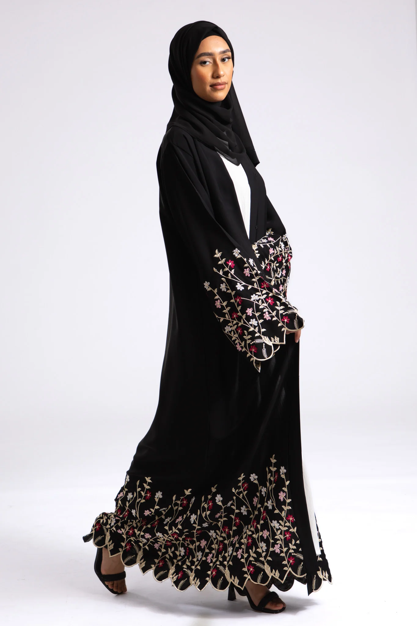 Zadina Blooming Flowers Embroidered Open Abaya - Hayah Al-Muslimah
