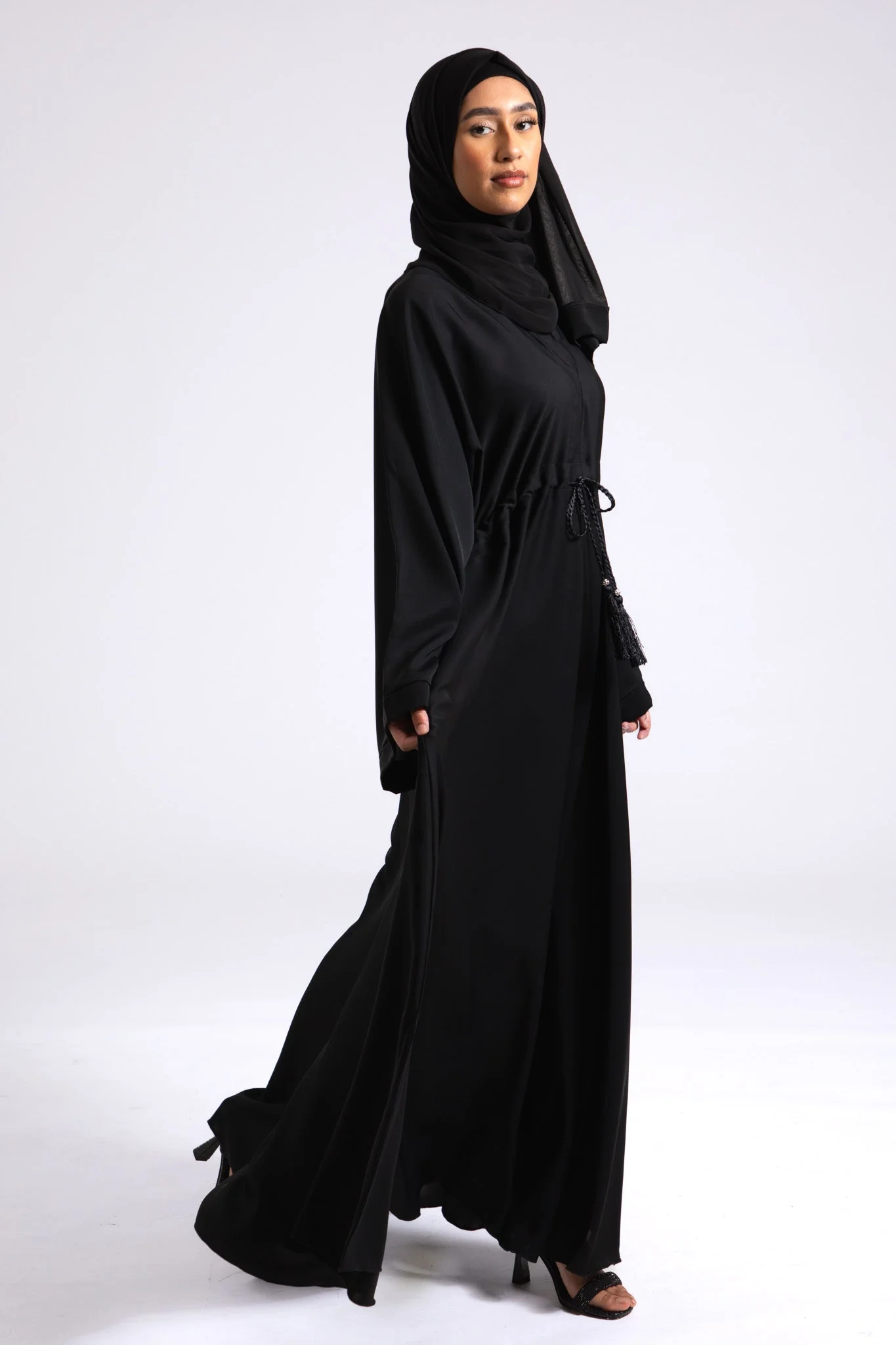Plain Black Umbrella Cut Abaya With Inner Belt (Premium) - Hayah Al-Muslimah