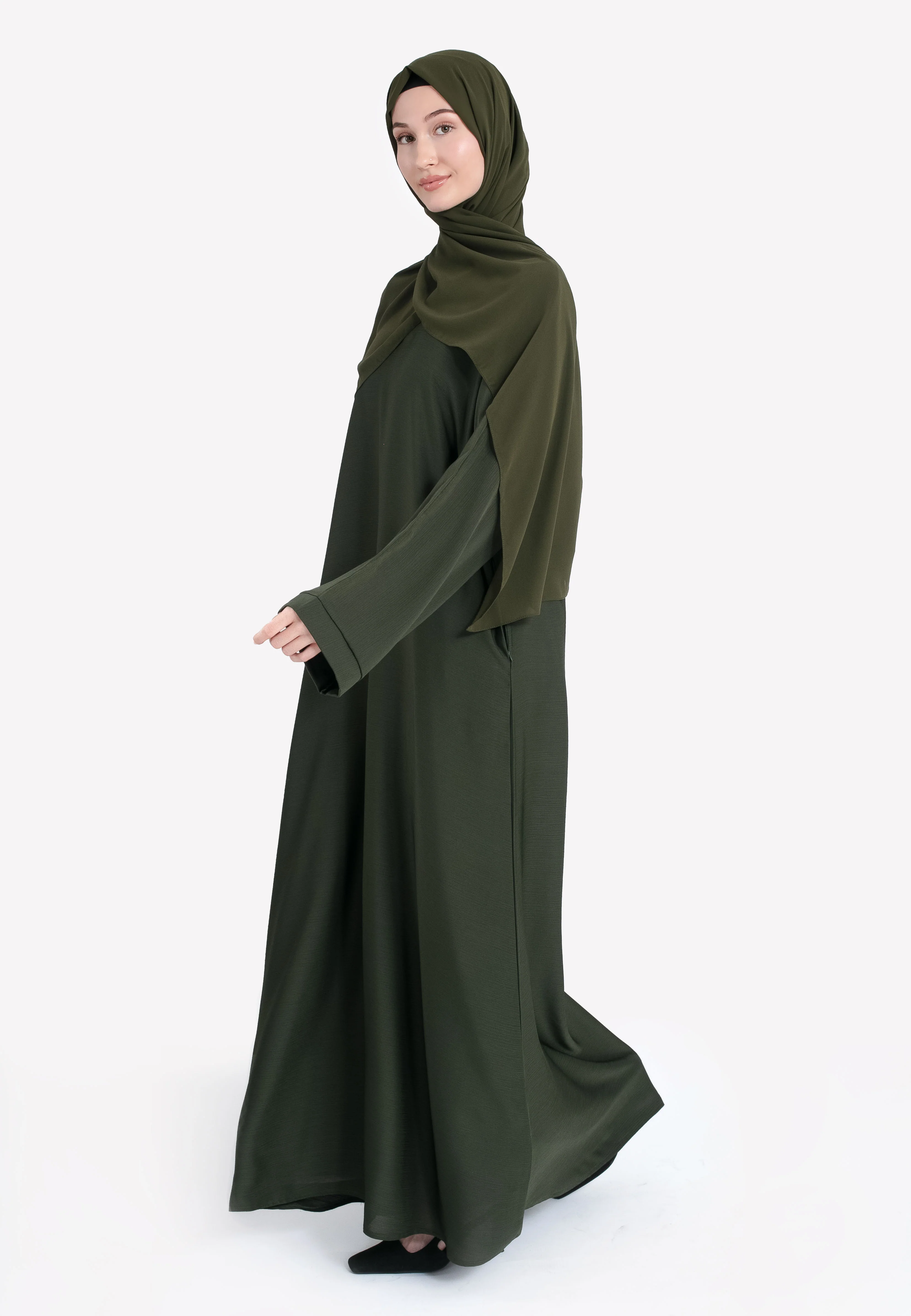 Olive Textured Abaya With Zip Pockets - Hayah Al-Muslimah