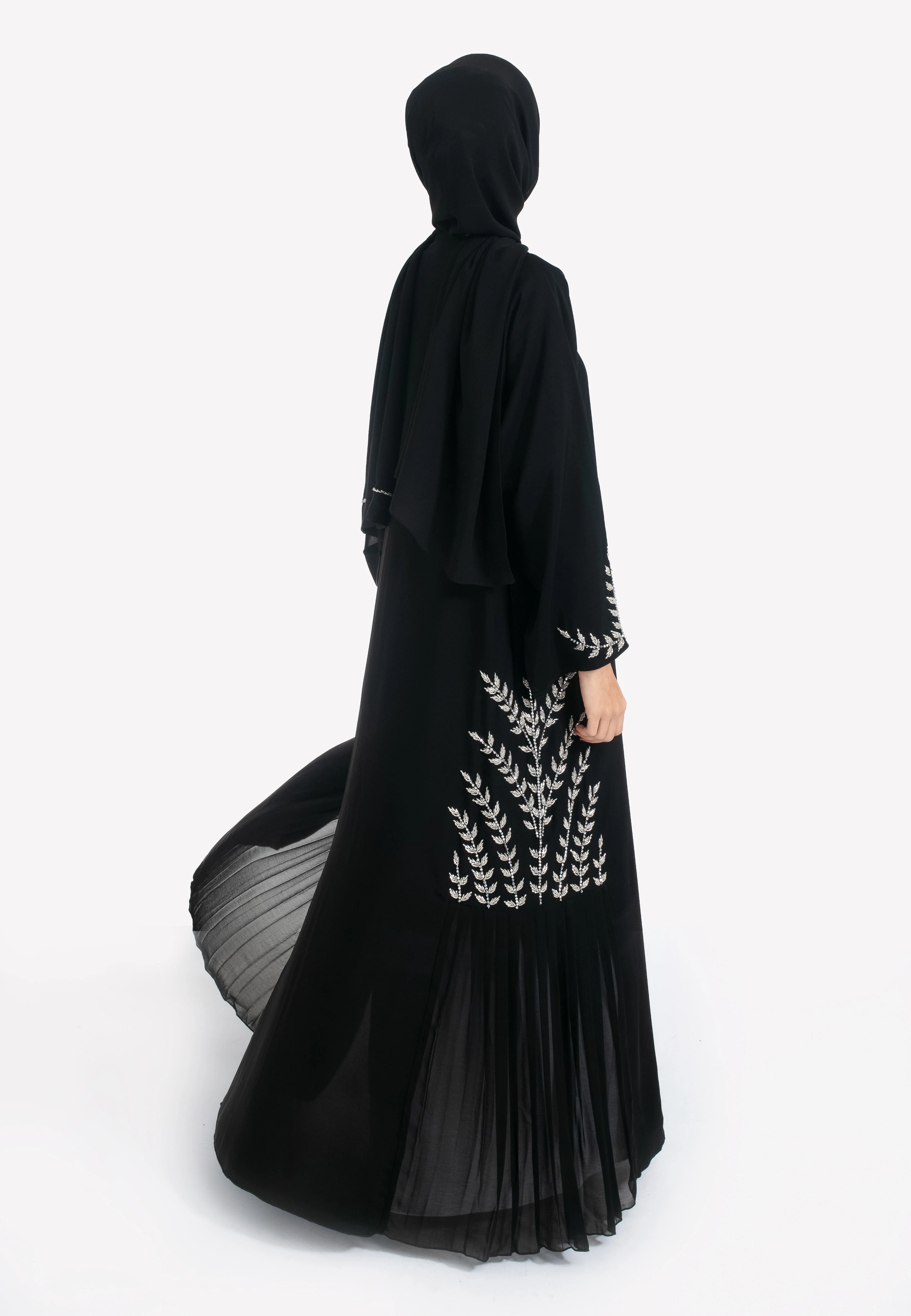 Black Embellished Open Abaya With Pleats - Hayah Al-Muslimah