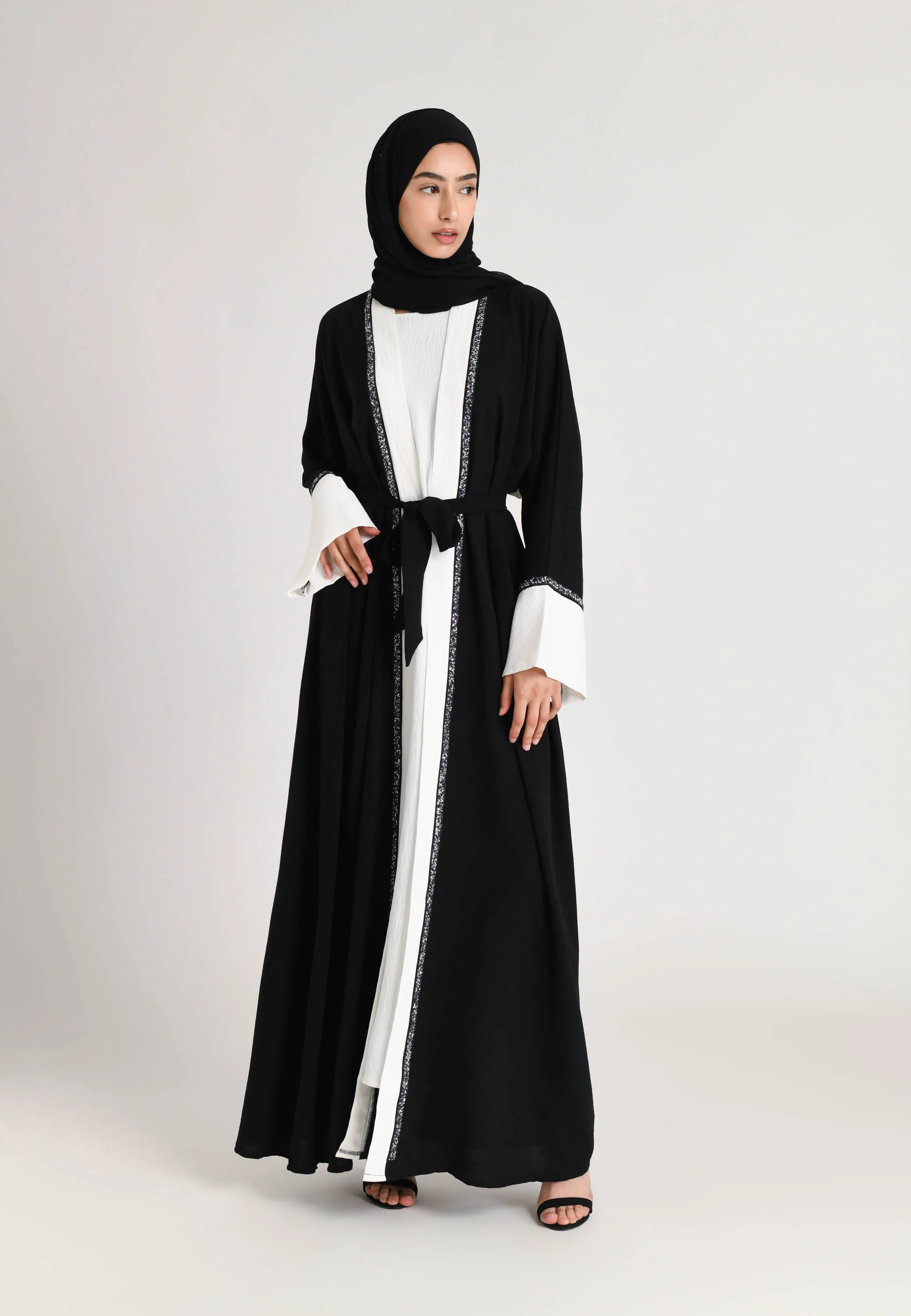 Black & White Kimono Open Abaya - Hayah Al-Muslimah